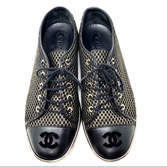 Beautiful black and gold lambskin leather Chanel sneakers size 38.5 - Picture 2 of 5